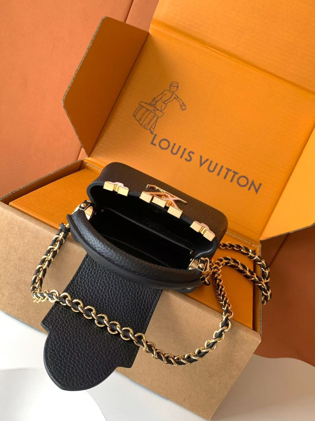 Lv Capucines Mini (Black) (Pre-order)