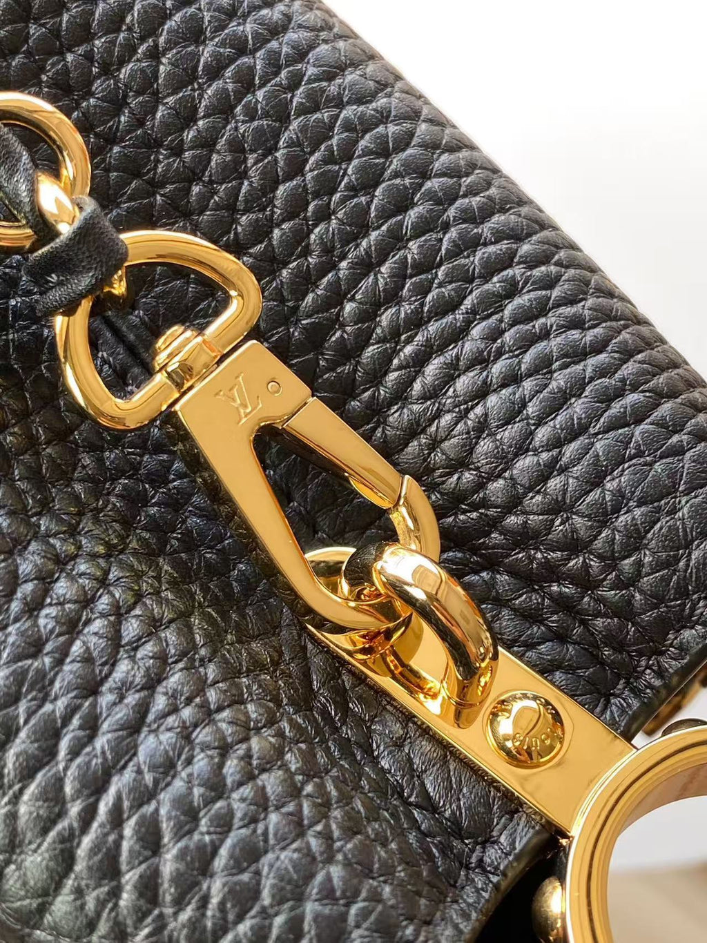 Lv Capucines Mini (Black) (Pre-order)