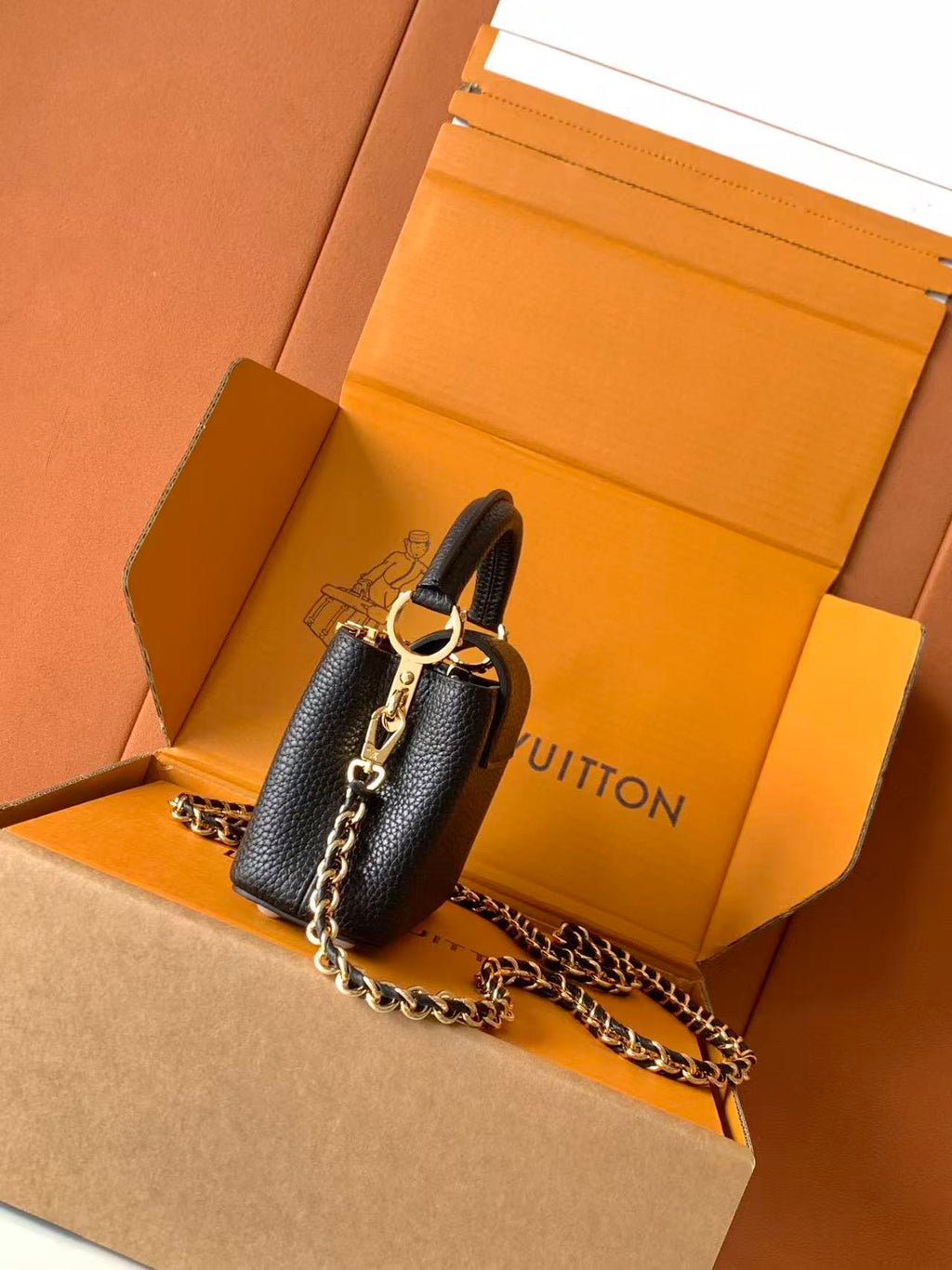Lv Capucines Mini (Black) (Pre-order)