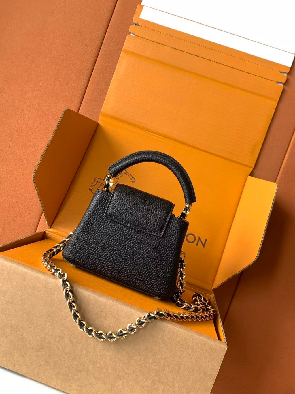 Lv Capucines Mini (Black) (Pre-order)